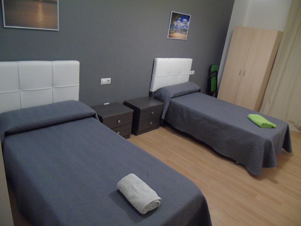 Apartamentos Mequedo Alcaniz Bagian luar foto